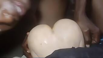 Pasangan Lesbian Menunjukkan Cara Melakukan Seks Anal Dalam Video Hd