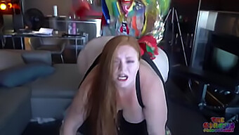 Redhead Sister'S Tight Ass Gets Pounded In Hardcore Session