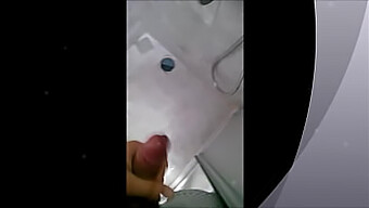 Pov Masturbace A Výstřik S Mladou Teenkou